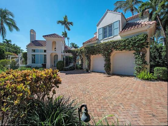 266 Little Harbour LN, Naples, FL, 34102, USA