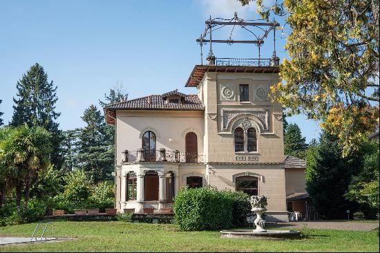 Elegant liberty-style villa