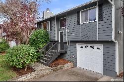 Beautiful Home in Bothell