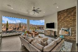 Contemporary Home with Majestic Views in a Wonderful Gated Community