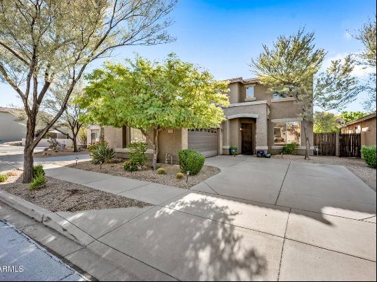 Elegant North Phoenix Home with Upgraded Features and Solar Savings