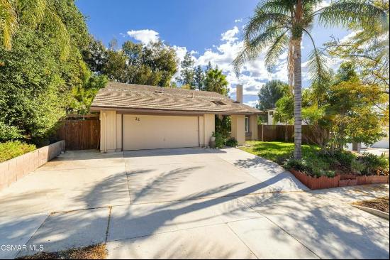 22 Peregrine Circle, Oak Park CA 91377