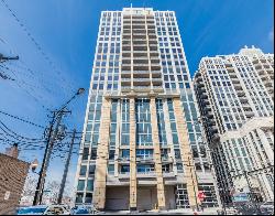 700 N Larrabee Street #1303, Chicago IL 60654