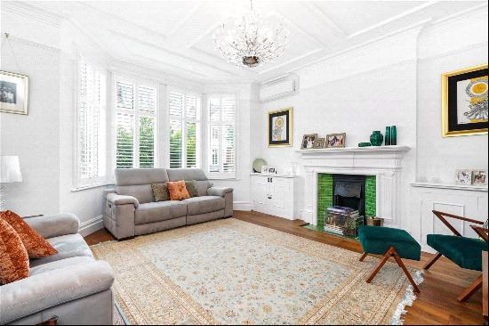 Fordhook Avenue, London, W5 3LR