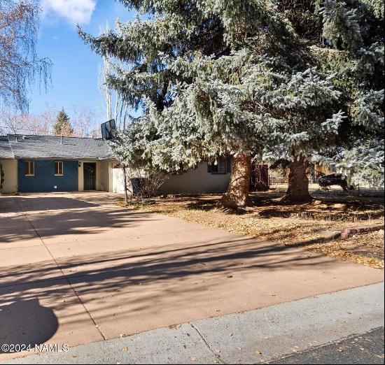 1707 N Fort Valley Road, Flagstaff AZ 86001