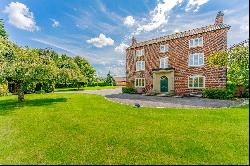 Pewit Lane, Hunsterson, Nantwich, Cheshire, CW5 7PP