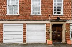 Devonshire Mews West, London, London W1G6QQ