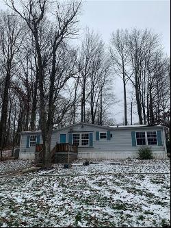 123 Geiger Ln, Lancaster Twp PA 16052