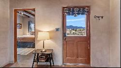 1232 La Luna Ln, Taos NM 87571