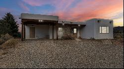 1232 La Luna Ln, Taos NM 87571