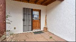 1232 La Luna Ln, Taos NM 87571