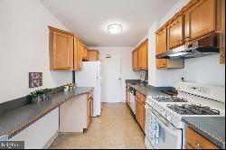 6641 Wakefield Drive Unit 513, Alexandria VA 22307