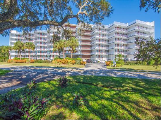 935 E Causeway Boulevard Unit 305, Vero Beach FL 32963