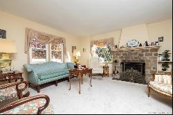 15 Pine Hill Terrace, Stamford CT 06903