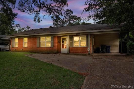 3853 Greenway Place, Shreveport LA 71105