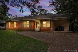 3853 Greenway Place, Shreveport LA 71105