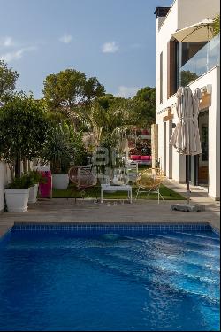 Modern Villa with Stunning Sea and Mountain Views in Finestrat, , Benidorm 03501