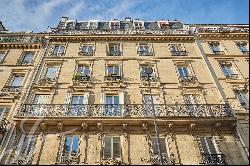 Charming Apartment with Terrace in the Heart of Montmartre