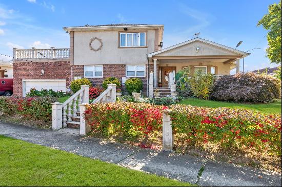 Bayside - Oakland Gardens. Nestled in one of the most sought-after neighborhoods, this stu