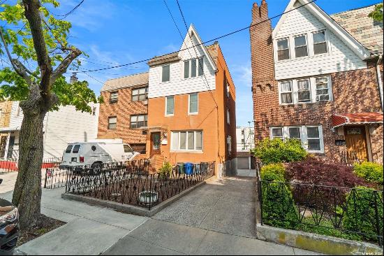 Astoria Investment Opportunity ***   This mint-condition 3-story multi-unit property locat