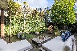 Elegant and Charming Townhouse with Museumplein Views on Johannes Vermeerstraat