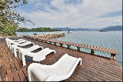 Private island in Angra dos Reis with airstrip and luxurious infrastructure