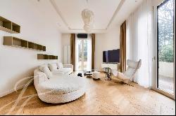 FOCH- FAISANDERIE - Luxurious 2-bedroom Apartment surrounded by 260sqm of garden