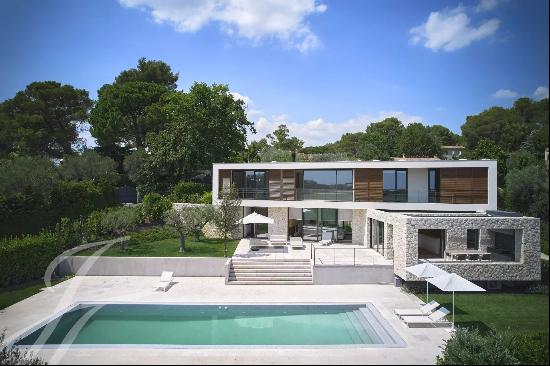 Contemporary  villa for rent in Mougins - Stunning views