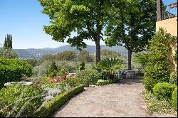 Charming Bastide with olive grove and beautiful panoramic view