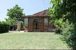 La Calonga Farmhouse: An Old Mill Blending Charm and Nature