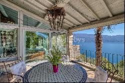 Exclusive lemon house with a picturesque view of Lake Garda