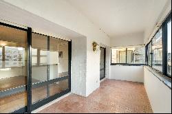 Flat, 4 bedrooms, for Sale