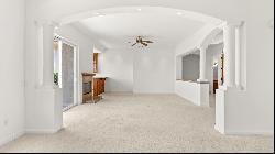 Spacious Residence To Make Your Own in Prime Indian Wells