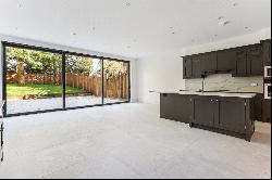 Heath Ridge Green, Cobham, Surrey, KT11 2QJ