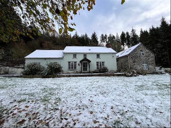 Llanllawddog, Carmarthen, Carmarthenshire, SA32 7JD