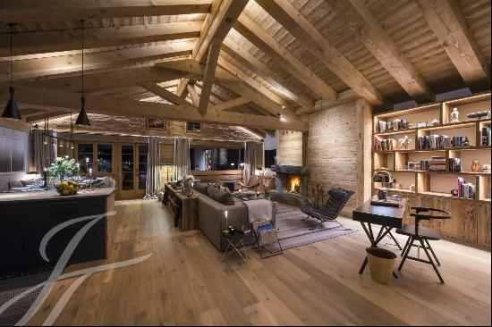 Sensational Attic Luxury Apartment