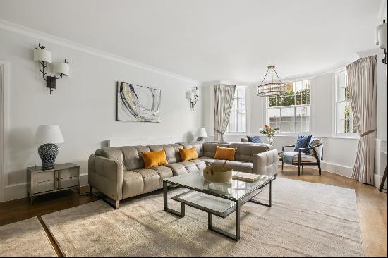 A superb apartment on Holland Park, W11.