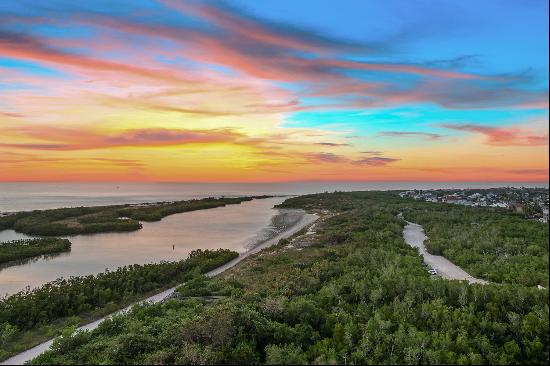 MARCO ISLAND - SOUTH SEAS CLUB CONDO