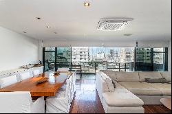 Renovated apartment with skyline and Christ the Redeemer views