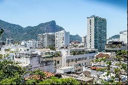 Renovated apartment with skyline and Christ the Redeemer views