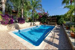 Cozy House with Three Bedooms in Limassol SUburb