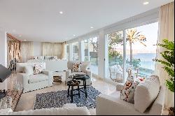 Villa for rent on the first line of the sea in Cala Viñas.