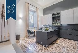 Prestigious renovated apartment in a 19-th century building for sale in Florence