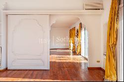 Elegant panoramic apartment in Via Orazio