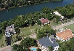 Spacious residential lot in the exclusive Parana Country Club