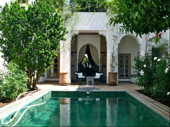 Elegant 6 bedroom Riad with pool