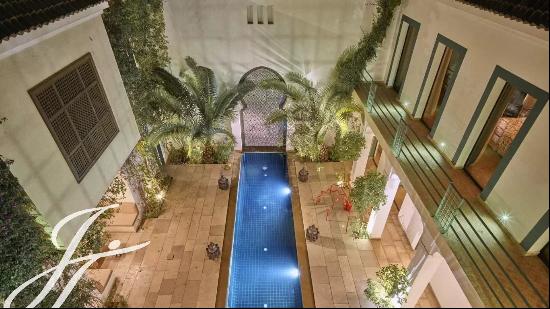 Handsome 8 suite Riad with awesome views