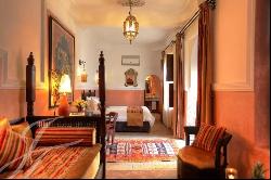 Elegant 9 suite Boutique-Riad in the Medina