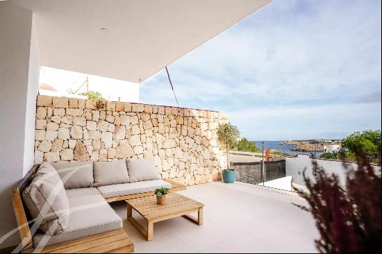 Apartment with magnificent views in Arenal D’en Castell