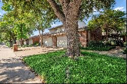 Single Story 2/2 Townhouse in Preston Square community